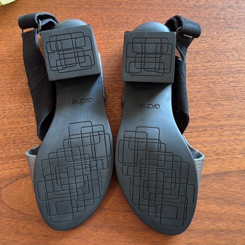 Arche Vayest Leather & Suede Sandals in Black & Silver – Size 37 (US 6) - Picture 7 of 7